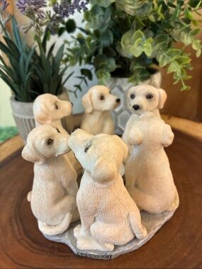 White Puppy Circle Tealight Candle Holder - Decorative Home Accent